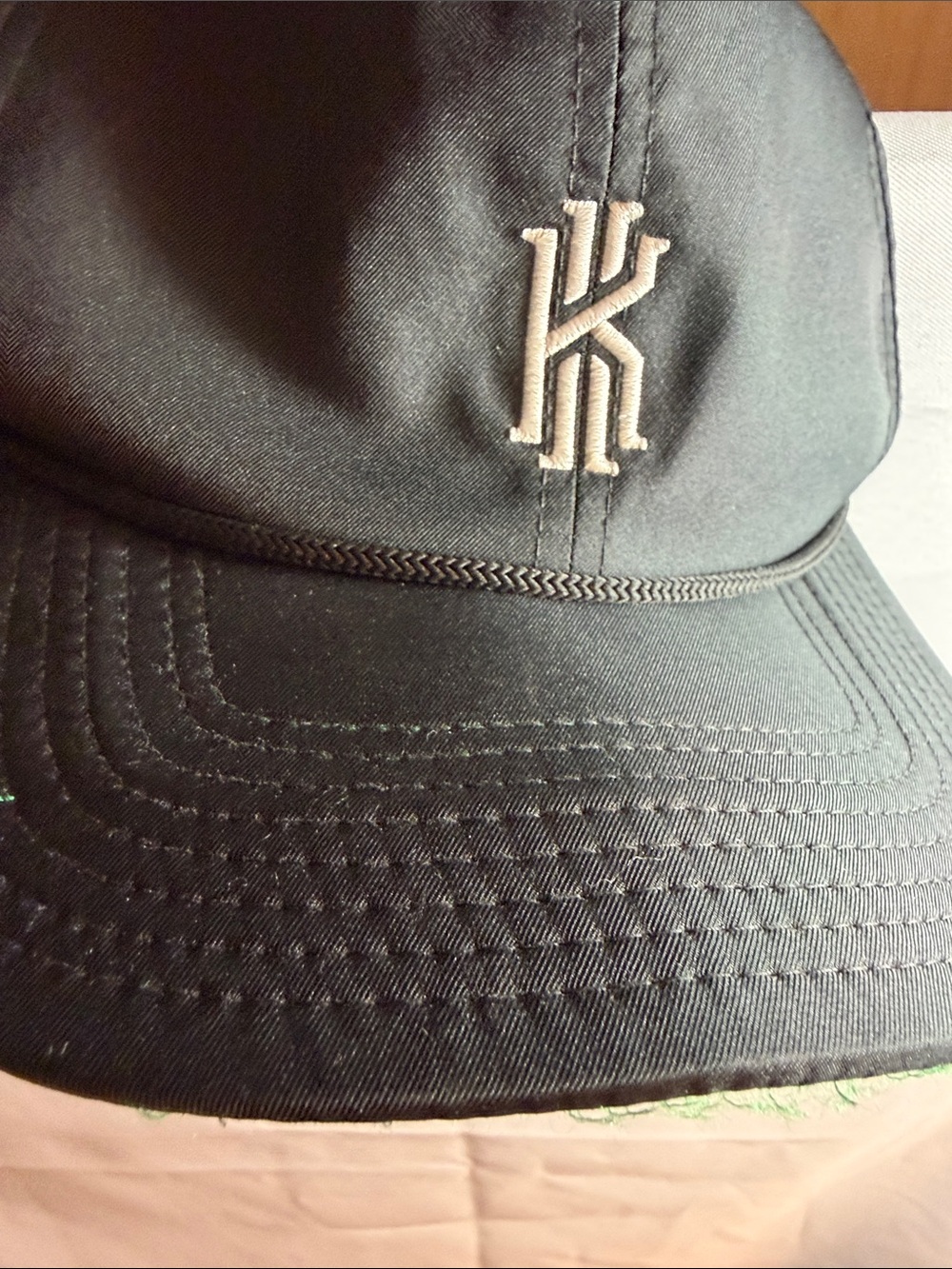 Nike Black Men's kyrie irving Basketball Cap with Contrasting white K Logo